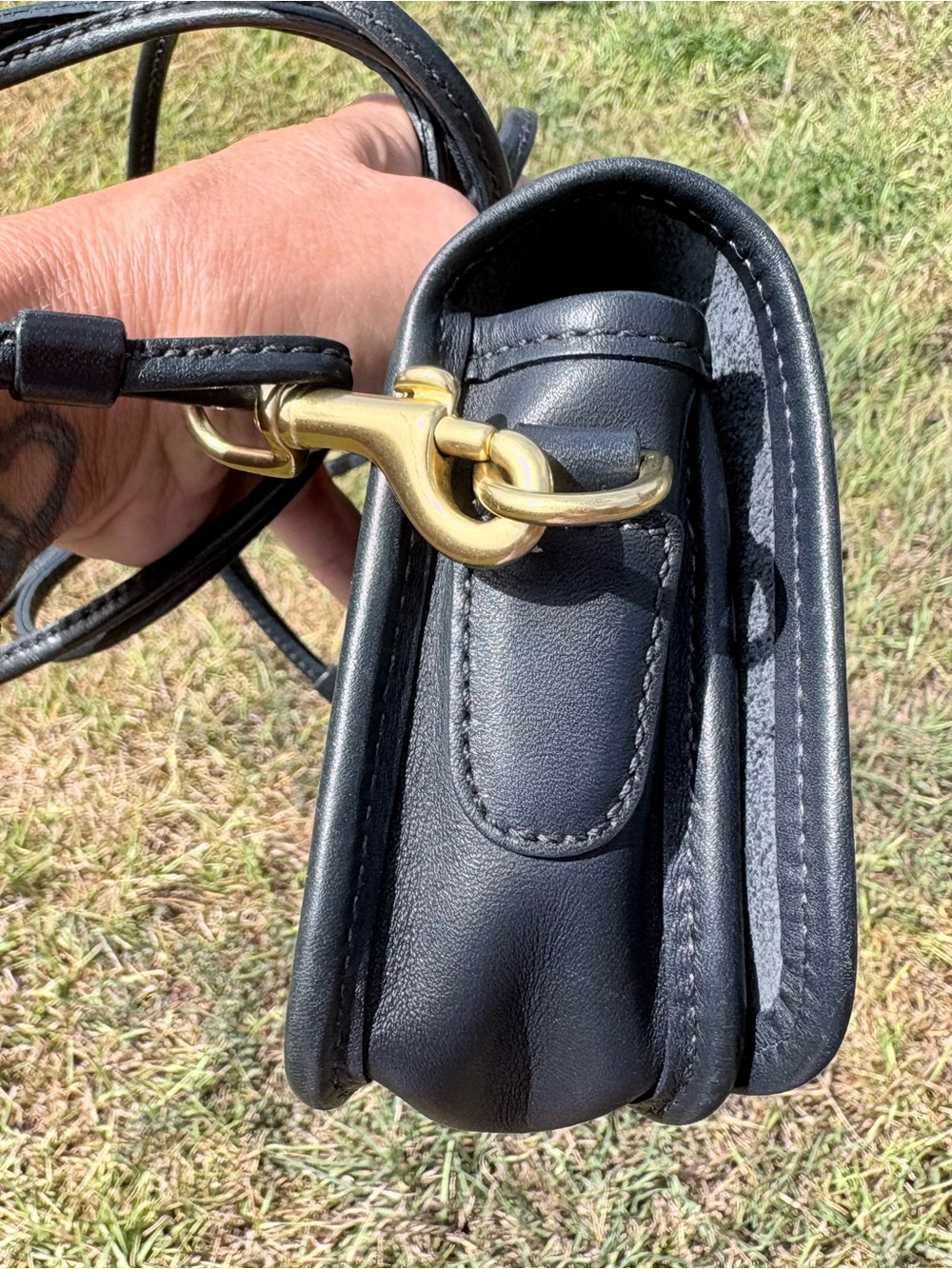 Coach 2012 shoulder purse - Picture 5 of 12